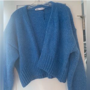 Zara sweater size medium